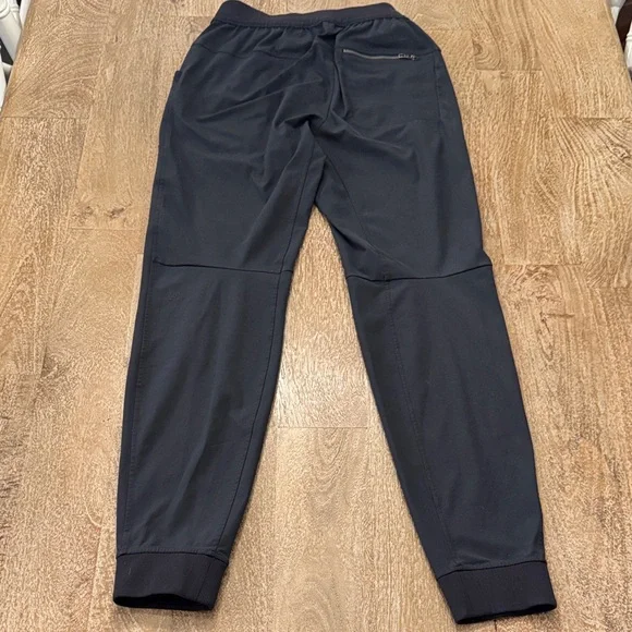 lululemon athletica Men's Black Performance Joggers - Picture 2 of 5